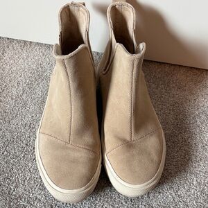 Toms Beige Suede High-Top Sneakers